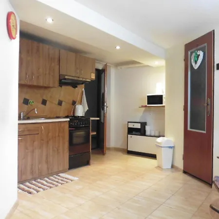 Apartmán V Sukromi 85 Suteren